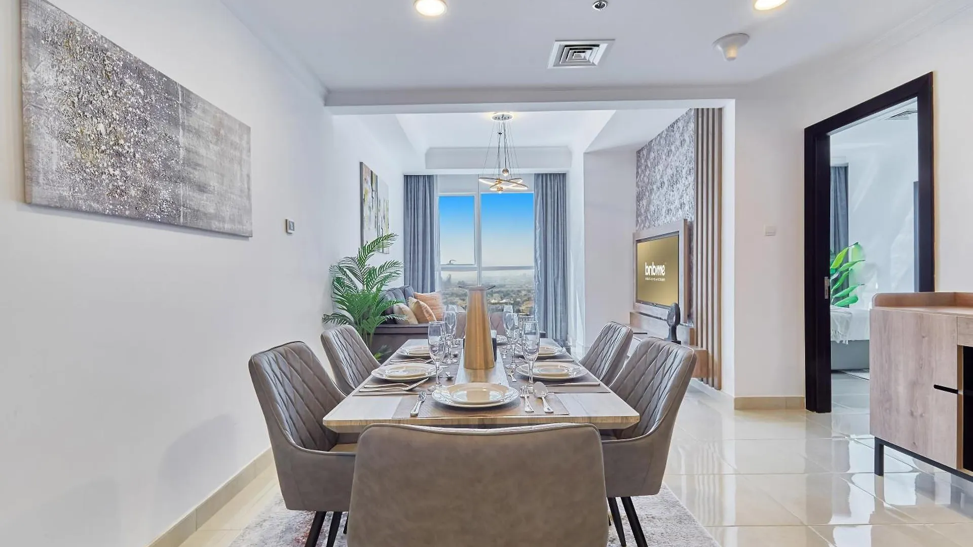 Bnbmehomes - The Court Tower Dubai 0*,