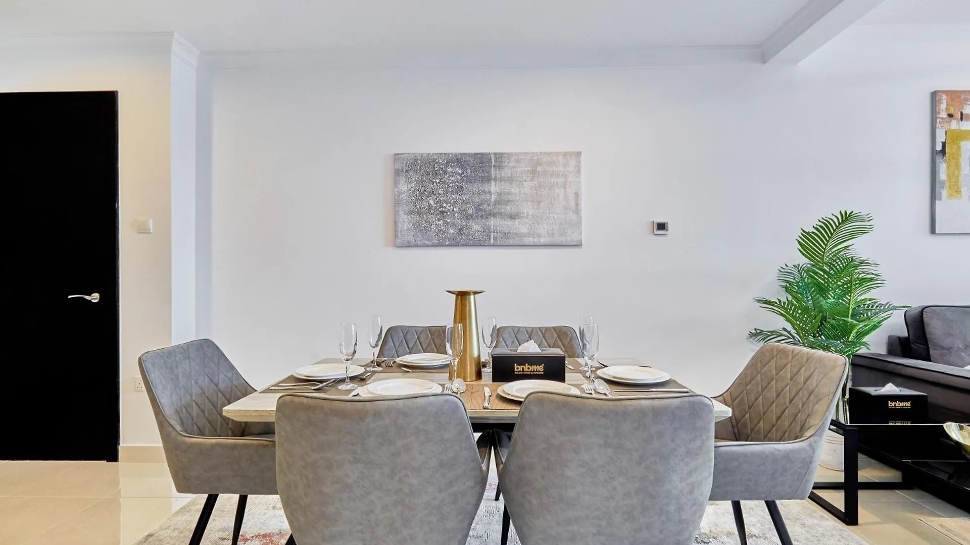 Apartment Bnbmehomes - The Court Tower Dubai